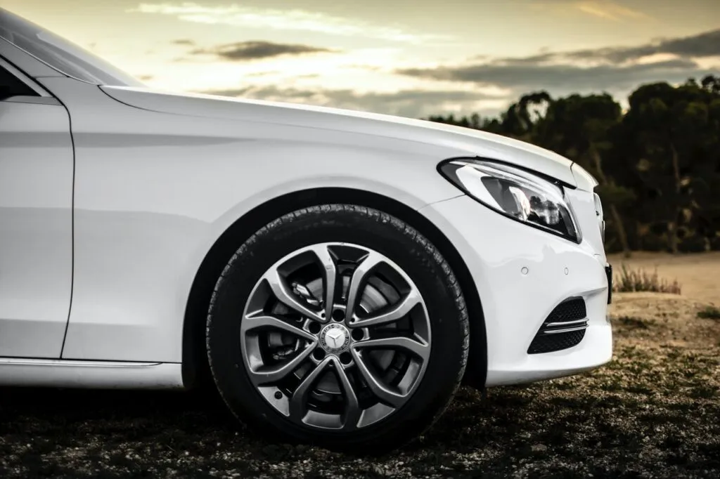 Zabezpieczenia antykradzieżowe dla firmowej floty - Mercedes