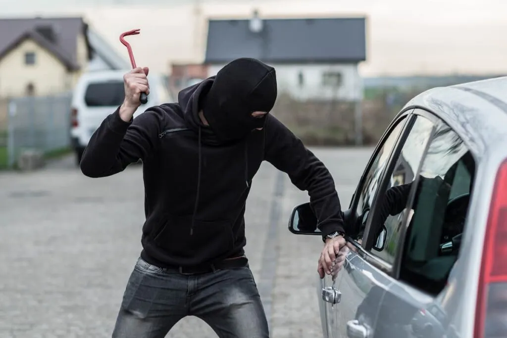 Jak zabezpieczyć Audi przed kradzieżą - folia na szyby